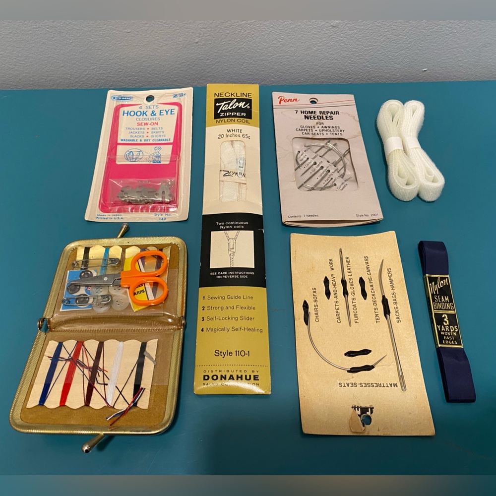 Lot of Vintage Sewing Supplies - Sewing Kit/Talon Zip/Penn Needles, Hook & Eye